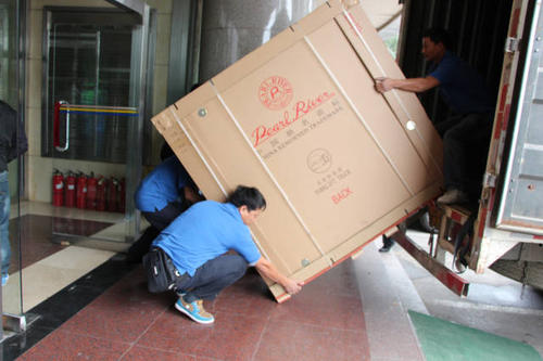 坦洲镇钢琴贵重工艺品无忧运
